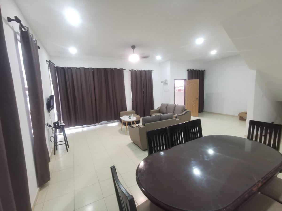 Oyo Homes 90524 D'J Pegaso Serom Homestay Муар Экстерьер фото